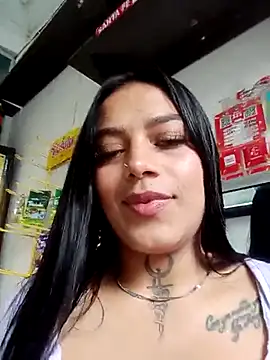 Snapshot of Emily_sharlot chatting on 02-20-25, 07:30 Emily sharlot online show from 02-20-25, 07:30