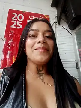 Snapshot of Emily_sharlot chatting on 02-22-25, 09:26 Emily sharlot online show from 02-22-25, 09:26