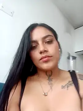 Snapshot of Emily_sharlot chatting on 03-02-25, 09:43 Emily sharlot online show from 03-02-25, 09:43