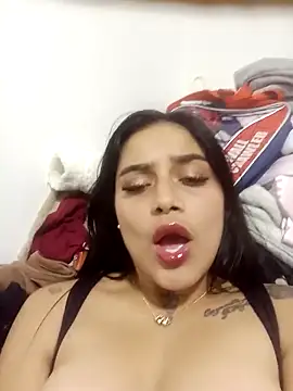 Snapshot of Emily_sharlot chatting on 03-03-25, 12:48 Emily sharlot online show from 03-03-25, 12:48