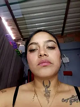 Snapshot of Emily_sharlot chatting on 03-03-25, 07:28 Emily sharlot online show from 03-03-25, 07:28