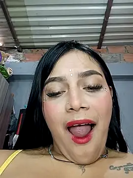 Snapshot of Emily_sharlot chatting on 03-11-25, 12:06 Emily sharlot online show from 03-11-25, 12:06