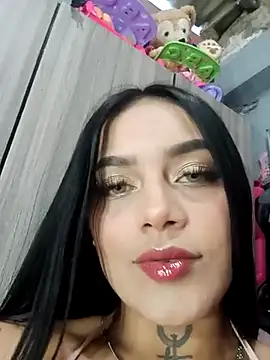 Snapshot of Emily_sharlot chatting on 03-20-25, 11:05 Emily sharlot online show from 03-20-25, 11:05