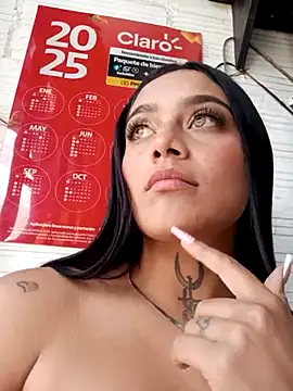 Snapshot of Emily_sharlot chatting on 03-20-25, 07:25 Emily sharlot online show from 03-20-25, 07:25