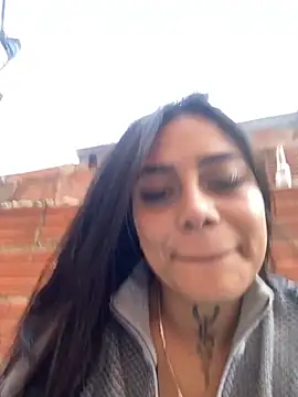 Snapshot of Emily_sharlot chatting on 09-28-25, 09:09 Emily sharlot online show from 09-28-25, 09:09