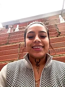 Snapshot of Emily_sharlot chatting on 09-29-25, 07:30 Emily sharlot online show from 09-29-25, 07:30