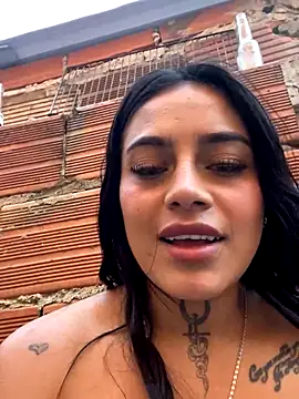 Snapshot of Emily_sharlot chatting on 10-02-25, 09:00 Emily sharlot online show from 10-02-25, 09:00