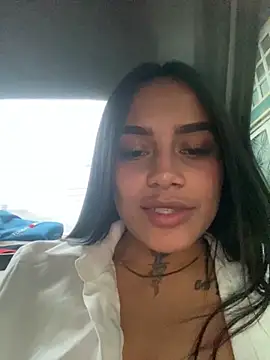 Snapshot of Emily_sharlot chatting on 10-04-25, 10:57 Emily sharlot online show from 10-04-25, 10:57