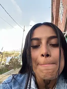 Snapshot of Emily_sharlot chatting on 11-11-25, 11:32 Emily sharlot online show from 11-11-25, 11:32