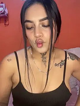 Snapshot of Emily_sharlot chatting on 12-04-25, 06:27 Emily sharlot online show from 12-04-25, 06:27