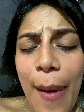 Snapshot of Emily_sharlot chatting on 12-14-25, 11:20 Emily sharlot online show from 12-14-25, 11:20