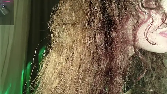 Snapshot of Dizer_clopy chatting on 11-21-25, 09:13 Dizer clopy online show from 11-21-25, 09:13