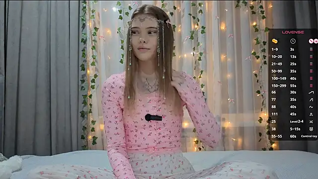 CarolinePepper online show from 01-11-26, 02:00