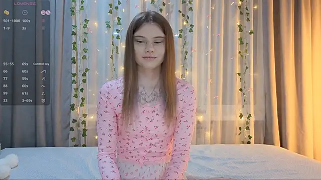 CarolinePepper online show from 02-13-26, 02:02