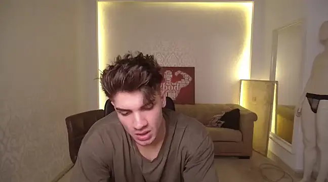 Snapshot of MaxKaiden chatting on 03-05-25, 08:21 MaxKaiden online show from 03-05-25, 08:21