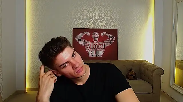 Snapshot of MaxKaiden chatting on 09-15-25, 04:45 MaxKaiden online show from 09-15-25, 04:45