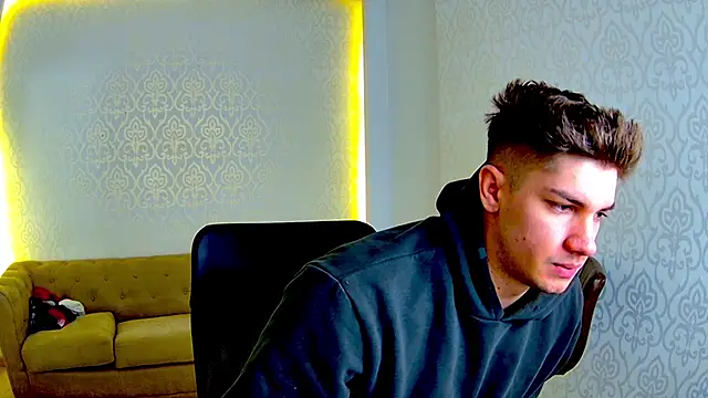 MaxKaiden online show from 02-20-26, 06:10