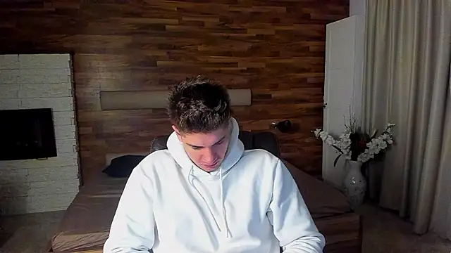 MaxKaiden online show from 03-19-26, 05:22