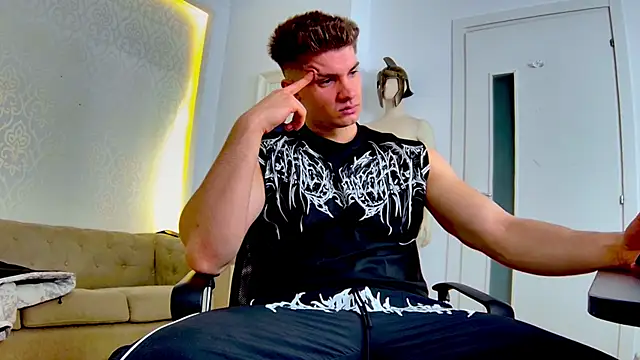 MaxKaiden online show from 04-16-26, 04:13