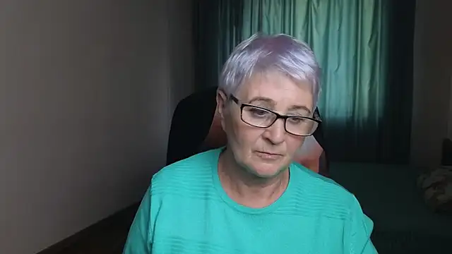 Sandra Snowflake online show from 10-21-25, 12:06