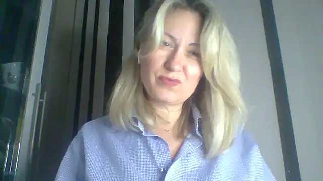 Snapshot of Mary888x chatting on 03-01-25, 06:11 Mary888x online show from 03-01-25, 06:11