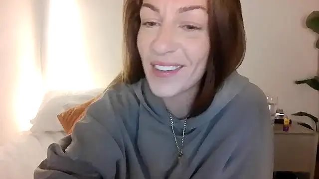 Edenfox- online show from 03-11-26, 06:41