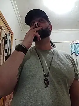 Snapshot of serpensy chatting on 10-28-25, 03:25 serpensy online show from 10-28-25, 03:25