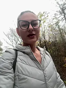 Snapshot of AvaFlowers6 chatting on 11-02-25, 01:57 AvaFlowers6 online show from 11-02-25, 01:57