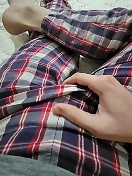 Snapshot of skiciyunis chatting on 02-15-25, 07:28 skiciyunis online show from 02-15-25, 07:28