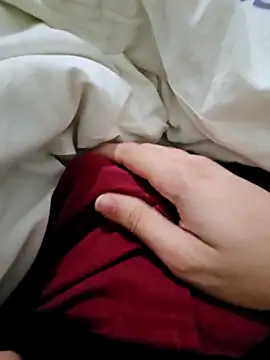 Snapshot of skiciyunis chatting on 09-29-25, 08:35 skiciyunis online show from 09-29-25, 08:35