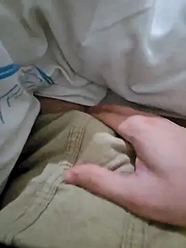 Snapshot of skiciyunis chatting on 10-01-25, 08:59 skiciyunis online show from 10-01-25, 08:59