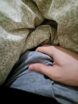 Snapshot of skiciyunis chatting on 10-14-25, 09:04 skiciyunis online show from 10-14-25, 09:04