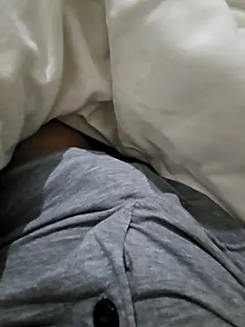 Snapshot of skiciyunis chatting on 11-07-25, 06:08 skiciyunis online show from 11-07-25, 06:08