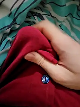 Snapshot of skiciyunis chatting on 11-11-25, 08:20 skiciyunis online show from 11-11-25, 08:20