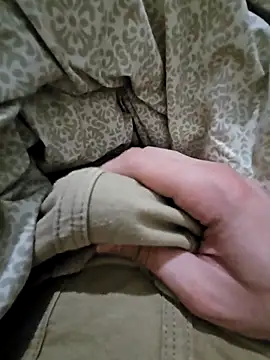 Snapshot of skiciyunis chatting on 11-26-25, 08:43 skiciyunis online show from 11-26-25, 08:43