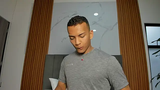 Rafa2004Cruz online show from 10-17-25, 12:08