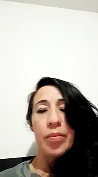 Snapshot of Coeur_de_luxure chatting on 03-15-25, 10:33 Coeur de luxure online show from 03-15-25, 10:33