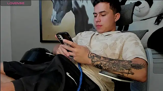 Snapshot of mattiwsmorris_ chatting on 09-13-25, 03:12 mattiwsmorris online show from 09-13-25, 03:12