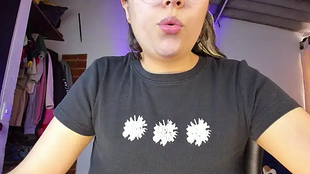 Emily  katz online show from 05-05-26, 02:14