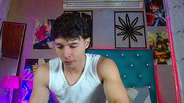 Snapshot of LiamAndrewzz chatting on 06-15-26, 04:15 LiamAndrewzz online show from 06-15-26, 04:15