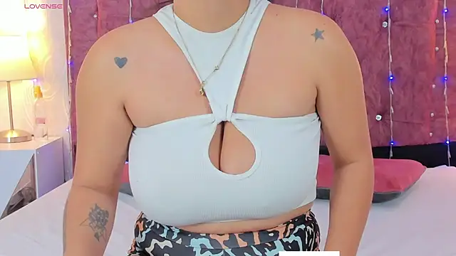 ValentinaGuerra online show from 01-15-26, 03:33