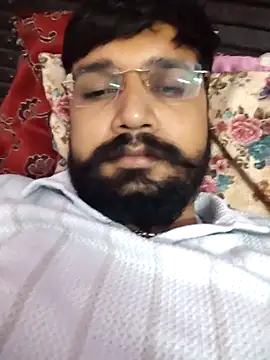 Snapshot of yourindianfellow chatting on 06-06-26, 11:26 yourindianfellow online show from 06-06-26, 11:26