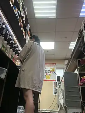 AlishaPrettyBlade online show from 10-22-25, 09:42