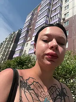 AlishaPrettyBlade online show from 06-08-26, 04:02