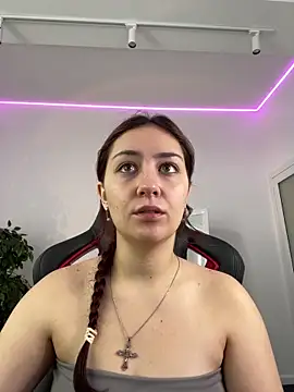 Snapshot of AshleySkott_ chatting on 09-15-25, 08:25 AshleySkott online show from 09-15-25, 08:25