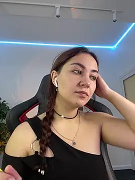 Snapshot of AshleySkott_ chatting on 10-12-25, 09:08 AshleySkott online show from 10-12-25, 09:08