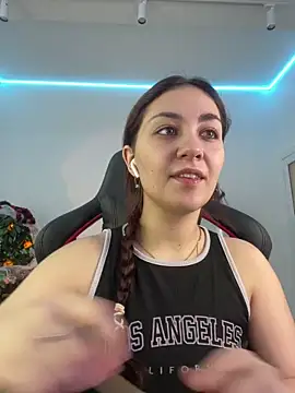 Snapshot of AshleySkott_ chatting on 11-03-25, 08:37 AshleySkott online show from 11-03-25, 08:37