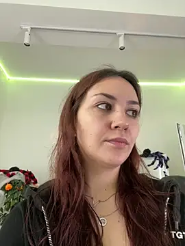 Snapshot of AshleySkott_ chatting on 11-04-25, 08:46 AshleySkott online show from 11-04-25, 08:46