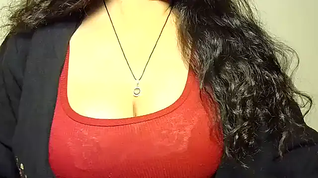 Snapshot of its_siya chatting on 11-12-25, 09:42 its siya online show from 11-12-25, 09:42