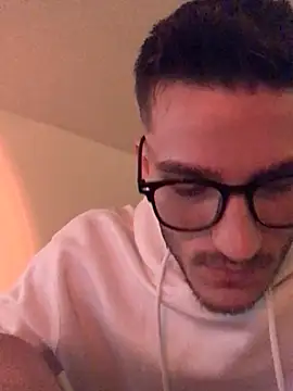 Snapshot of yoyoboy988 chatting on 03-11-25, 07:47 yoyoboy988 online show from 03-11-25, 07:47